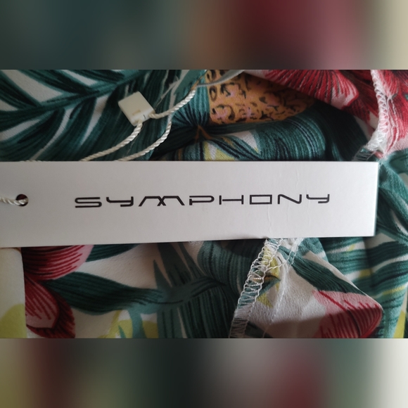 Tropical Symphony Dress with flowers and pineapples - Picture 5 of 7